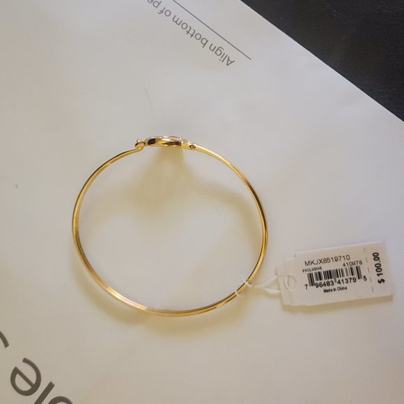 MK GOLD BANGLE - Picture 9 of 11